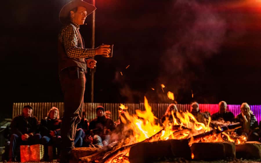 Longreach: Sunset Paddlewheeler Cruise, Show and Dinner - What the $118 price includes