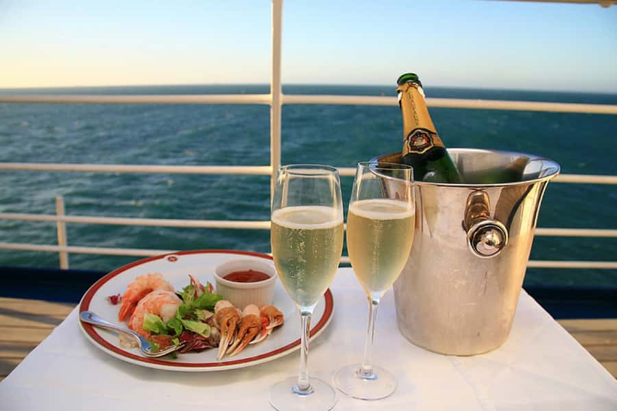 Lunch Cruise with Live Jazz on Sydney Harbour - A three-course meal with a few limits