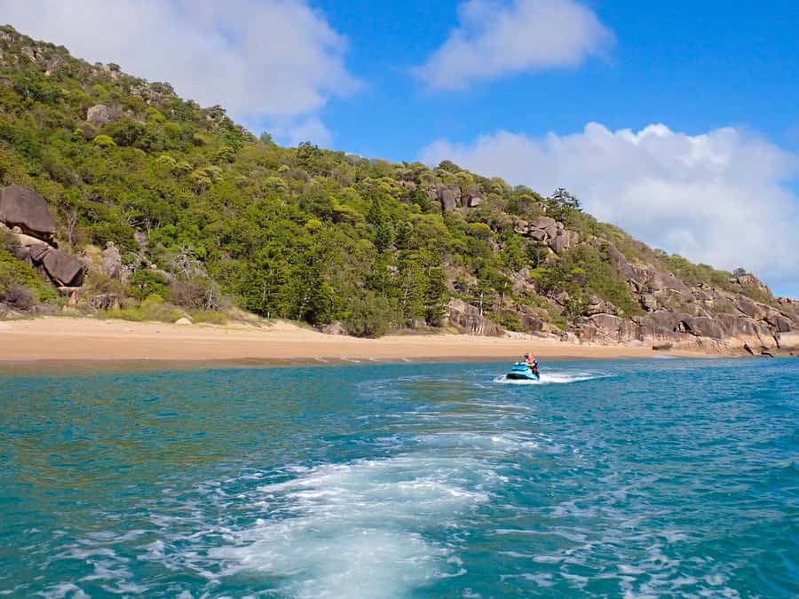Magnetic Island: 5 Beach Bay Jet Ski Tour - From Horseshoe Bay to the water