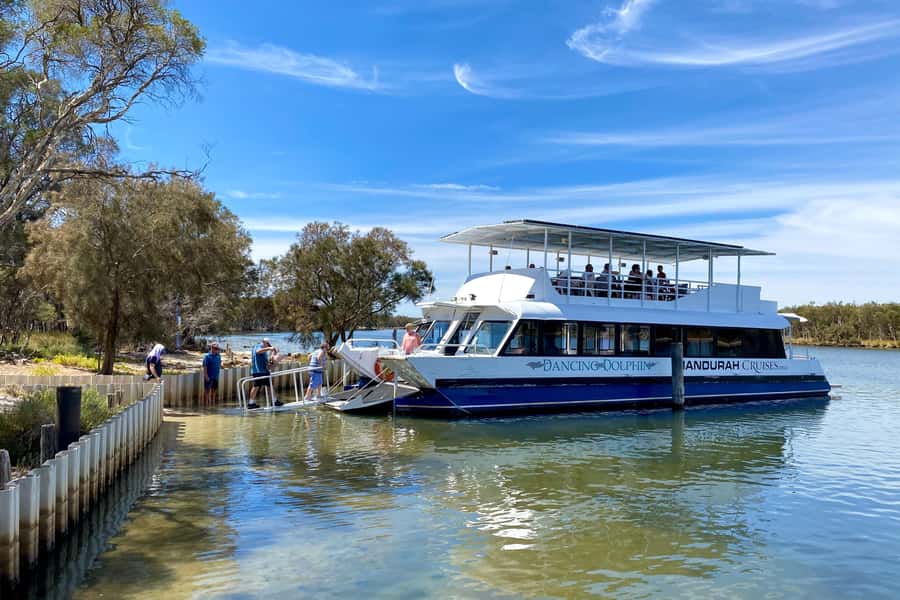 Mandurah: Murray River Lunch Cruise - What lunch is like on board