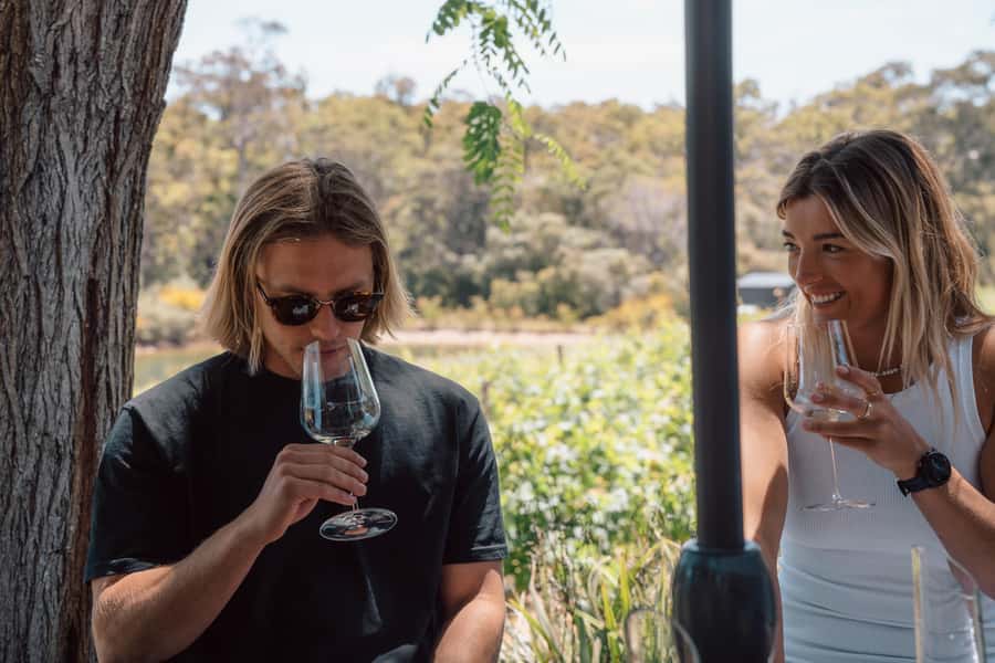 Margaret River: Boutique Wine Tour w. Blind Tasting + Lunch - Finish with craft beer, not another cellar door