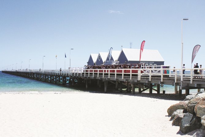 Margaret River, Caves, Wine and Cape Leeuwin Lighthouse Tour from Perth - A short look at Margaret River town