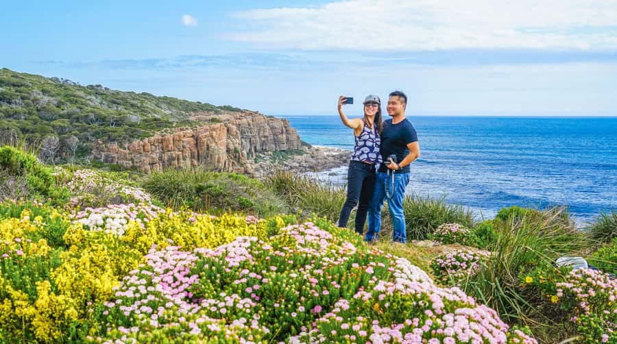Margaret River: Guided Canoe & 4x4 Tour with Lunch & Wine - Riding toward the Wilyabrup Cliffs