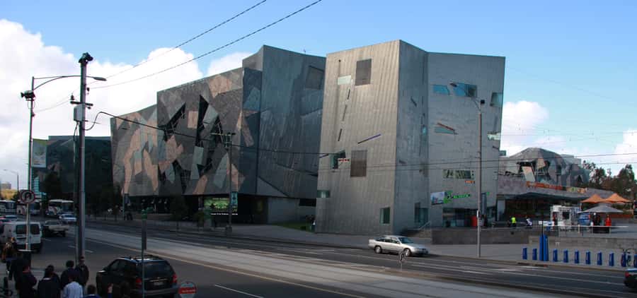 Melbourne 3-Hour Small Group Tour with Beach Boxes - Reading Melbourne through its old city center