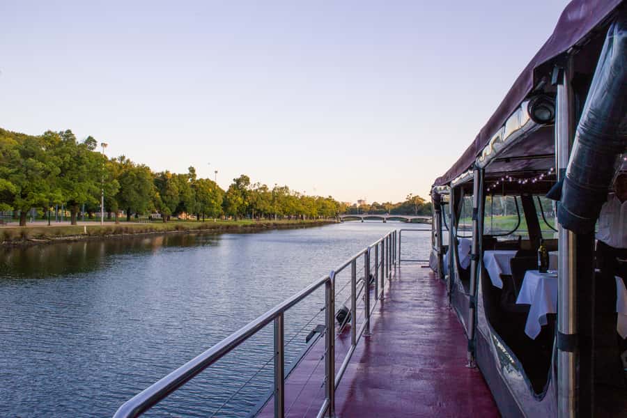Melbourne: 4-Course Dinner Cruise with Drinks - Dessert, cheese, and the long finish