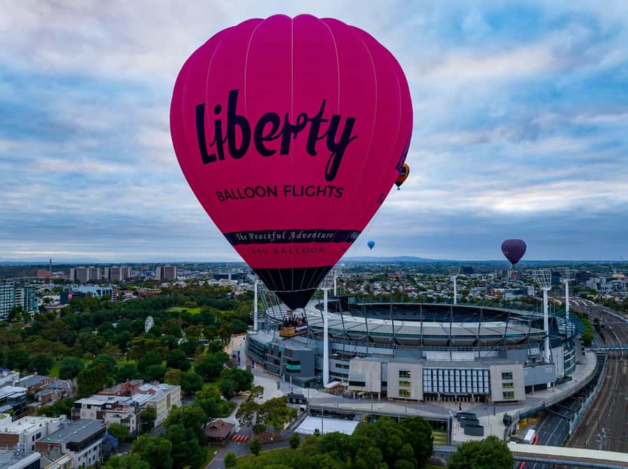 Melbourne: Balloon Flight at Sunrise - Watching a balloon come alive