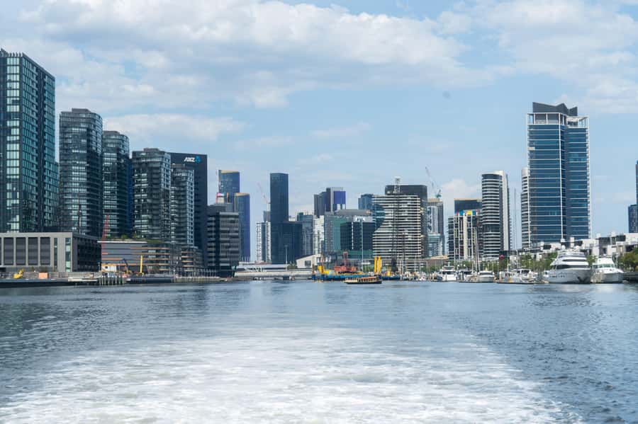 Melbourne City Cruise with Tea, Coffee, and Commentary - Commentary That Gives the Cruise Its Purpose