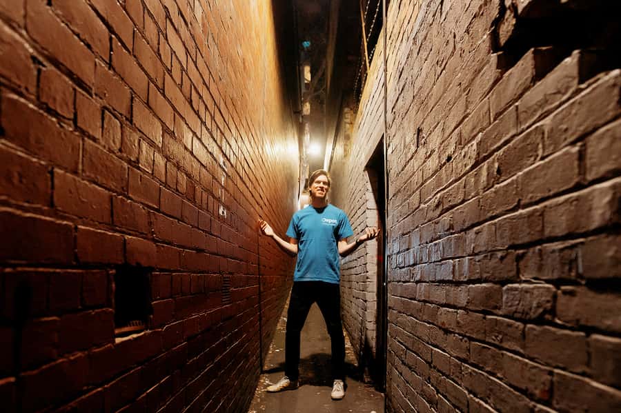 Melbourne: City Laneways Progressive Dinner and Drink - Hosier Lane for 45 minutes: street art beside serious food