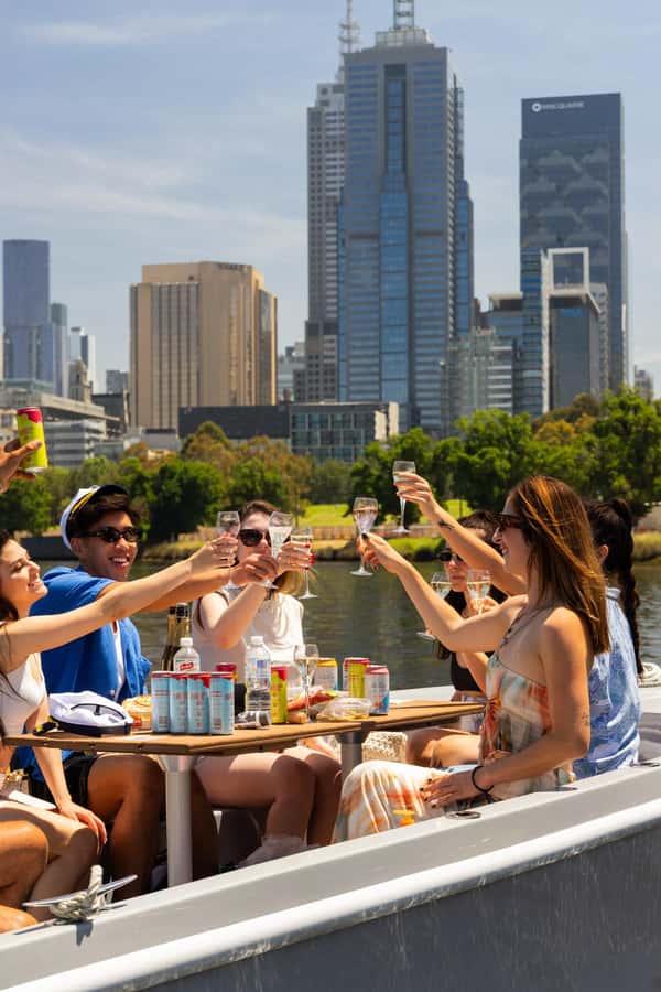 Melbourne: Electric Picnic Boat Rental on the Yarra River - Families, birthdays, and small groups