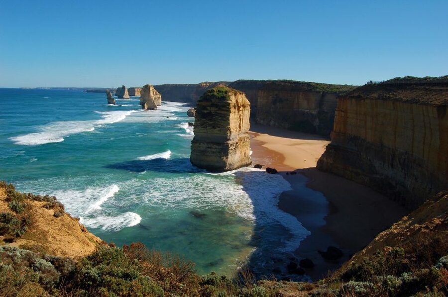 Melbourne: Great Ocean Road Extended–Top Stops&London Bridge - Apollo Bay gives you a real lunch break