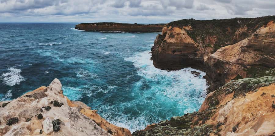 Melbourne: Great Ocean Road Max Highlights & London Bridge - Memorial Arch and the coastal towns