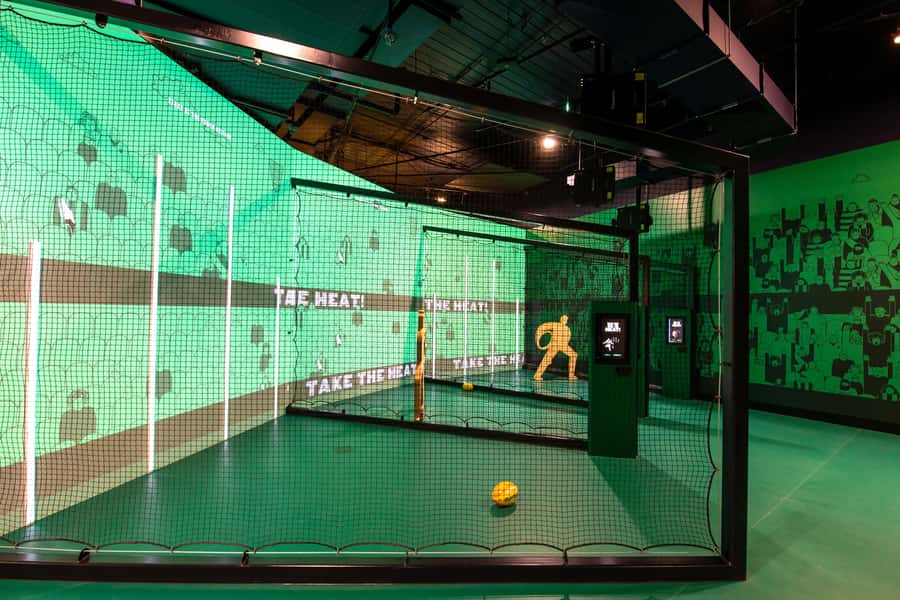 Melbourne: MCG and Australian Sports Museum Guided Tour - The arena from the field level