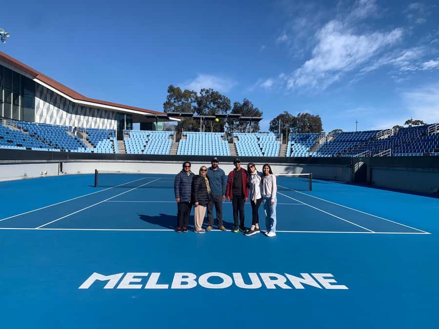 Melbourne: MCG & Sports Venue Sightseeing Tour - Meeting your guide at Federation Square