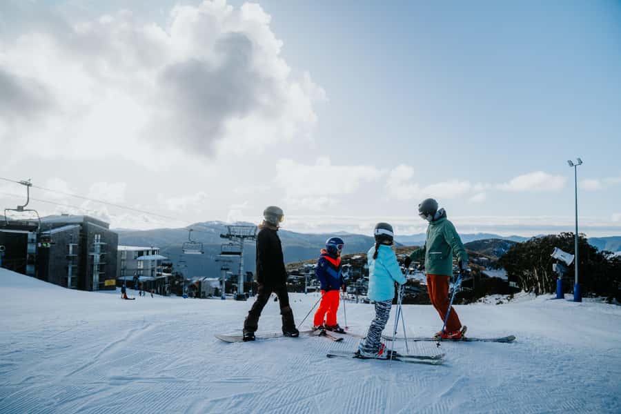 Melbourne: Mt Buller Snow Tour-Save on Hire & True 5 Hrs Fun - Alzburg Resort gives you a useful equipment stop