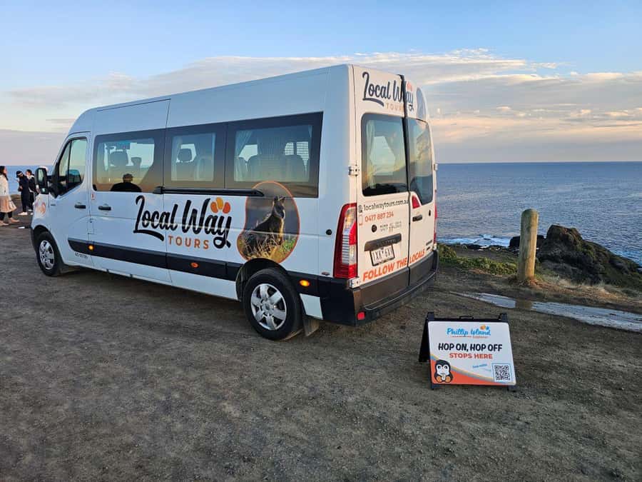 Melbourne: Phillip Island Tour w/ Hop-on Bus or Seal Cruise - Starting at the Arts Centre with Coffee