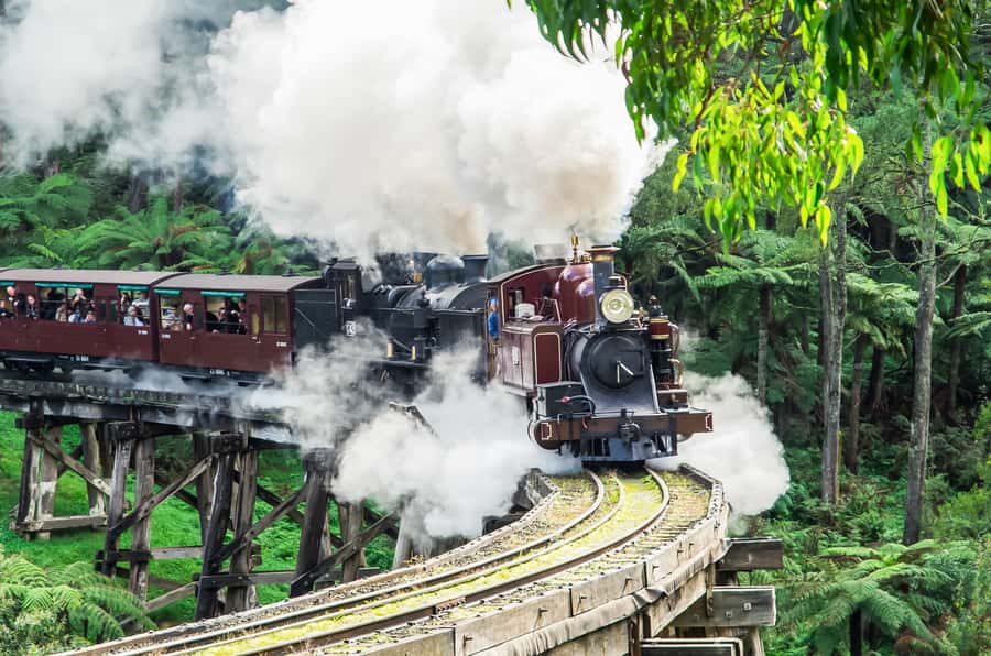 Melbourne: Puffing Billy & Healesville Sanctuary Scenic Tour - Emerald Lake gives the schedule some breathing room