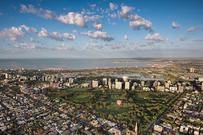 Melbourne sunrise balloon flight & champagne breakfast - Meeting at the Sofitel on Collins
