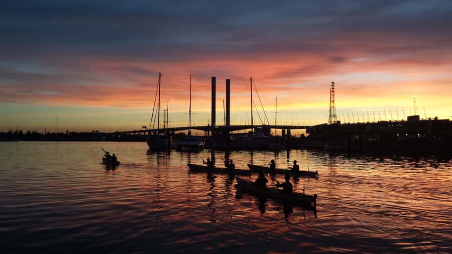 Melbourne: Sunset Kayak Tour with Dinner - Key points before you book
