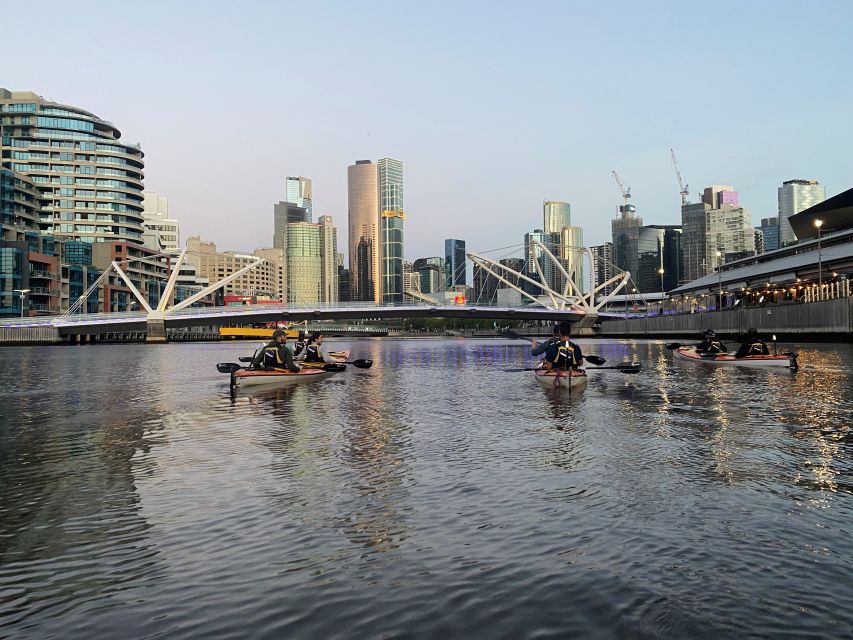 Melbourne: Sunset Kayak Tour with Dinner - How hard is the kayaking?