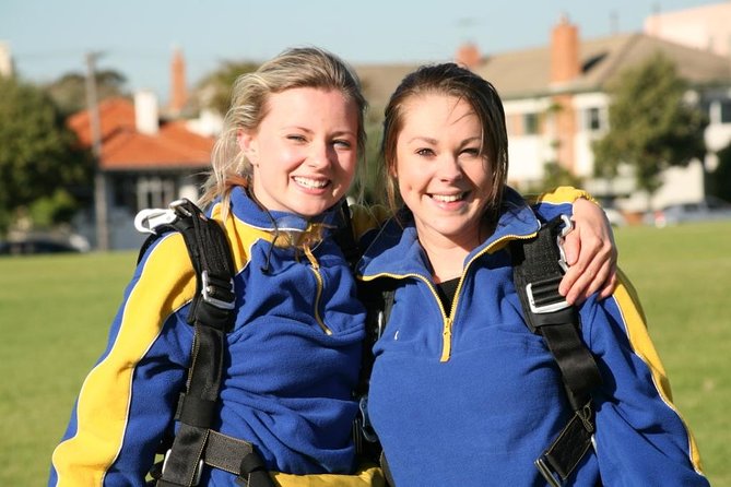 Melbourne: Tandem Skydive Experience over St. Kilda Beach - Photos and video: a useful but costly extra