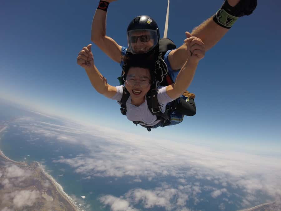 Melbourne: Tandem Skydive over Great Ocean Road + Transfer - Weather delays are the biggest planning issue