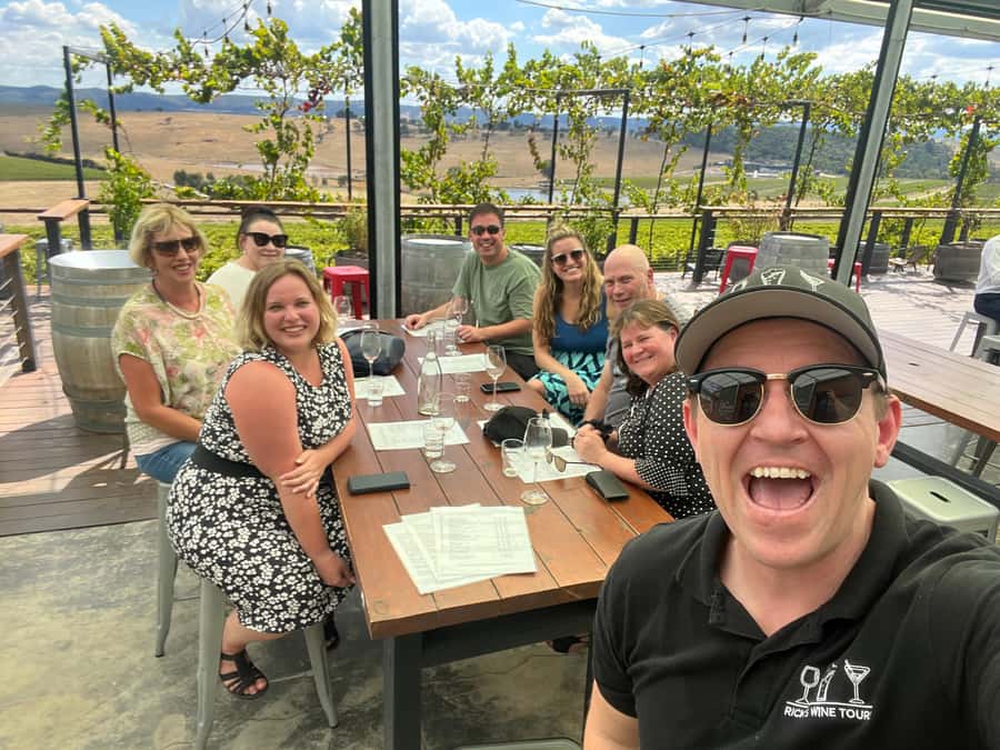 Melbourne: Yarra Valley Food, Wine, Chocolate & Gin Tour - The guide can make or break the bus ride