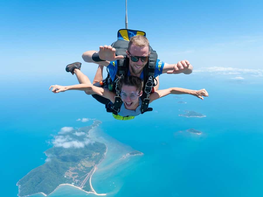Mission Beach Tandem Skydive Experience - The 20-minute flight to 15,000 feet