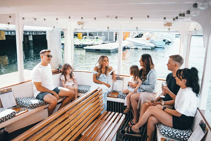 Mooloolaba: Canal Cruise with Commentary - Minyama Island and the canal story