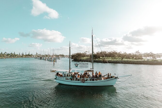 Mooloolaba Sunset Cruise with Live Music - The first drink sets an easy pace