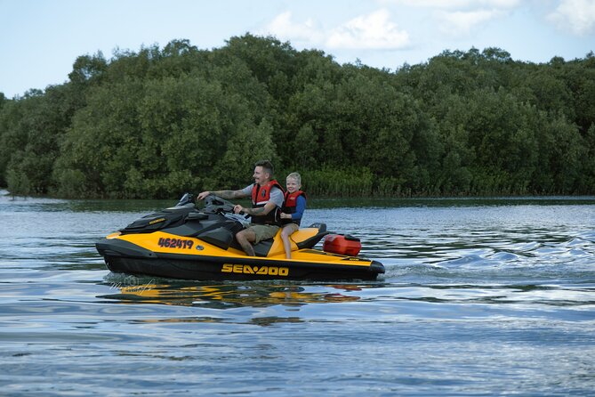 Morning Sightseeing Cruise: 10:30am-12pm (90min) - Morning tea with scones, jam, and cream