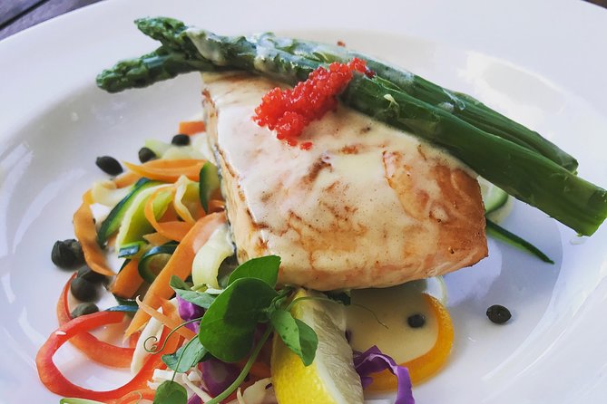 Mount Tamborine Wine Tasting Tour from Brisbane or the Gold Coast - Lunch at the winery