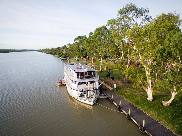 Murray River Day Trip from Adelaide Including Lunch Cruise aboard the Proud Mary - Lunch with the river outside
