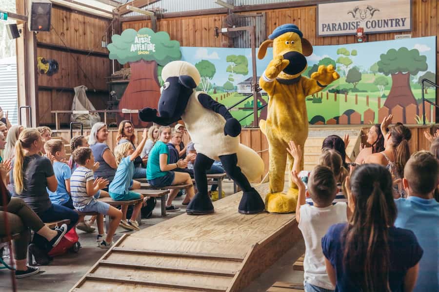 Paradise Country: Ultimate Aussie Farm Experience - Shaun the Sheep brings a comic farm story