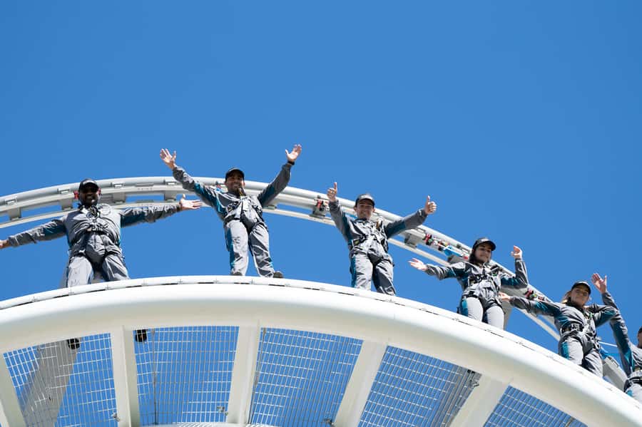 Perth: Optus Stadium Rooftop Vertigo Experience - Cooling down at the Western Viewing Deck