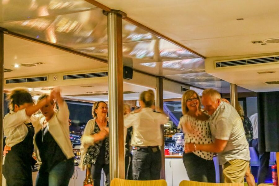 Perth: Swan River Dinner Cruise - Booking tips for a better night