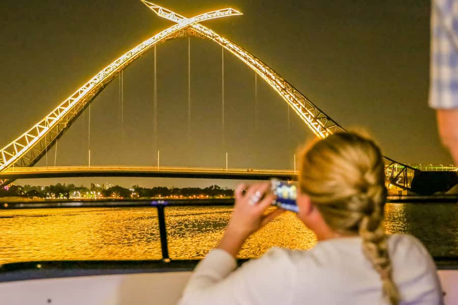 Perth: Swan River Dinner Cruise - The first view: Perth from the Swan River