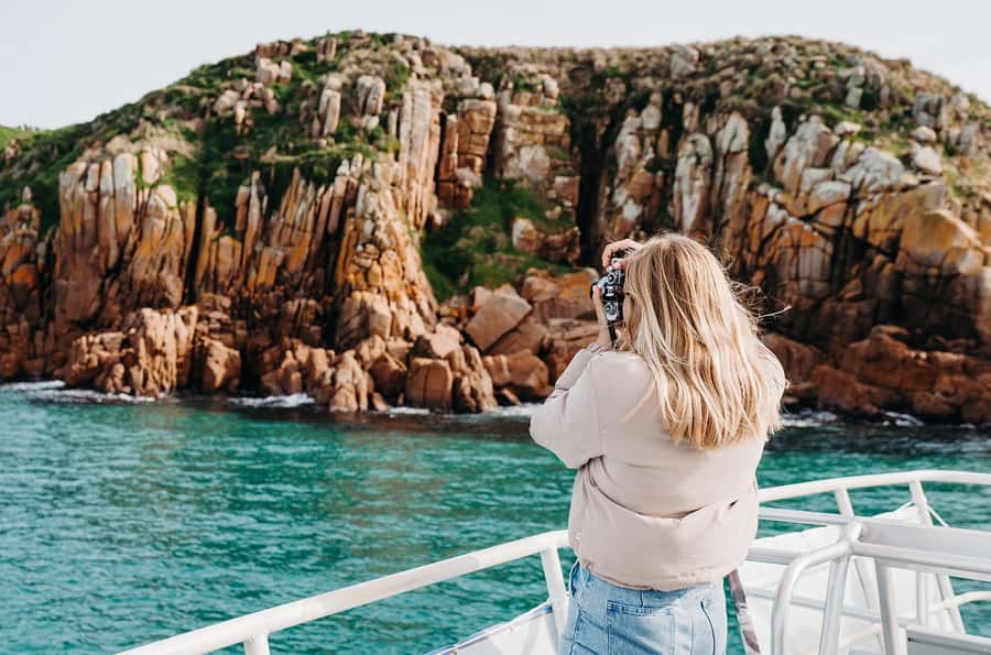 Phillip Island: 1-Hour Cape Woolamai Scenic Cruise - Cape Woolamai’s cliffs and sea caves