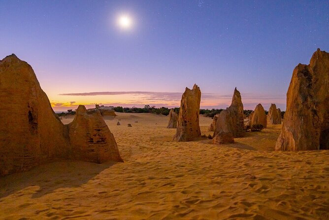 Pinnacles Sunset Stargazing Dinner Experience Small Group Tour - Why the Pinnacles work so well at sunset