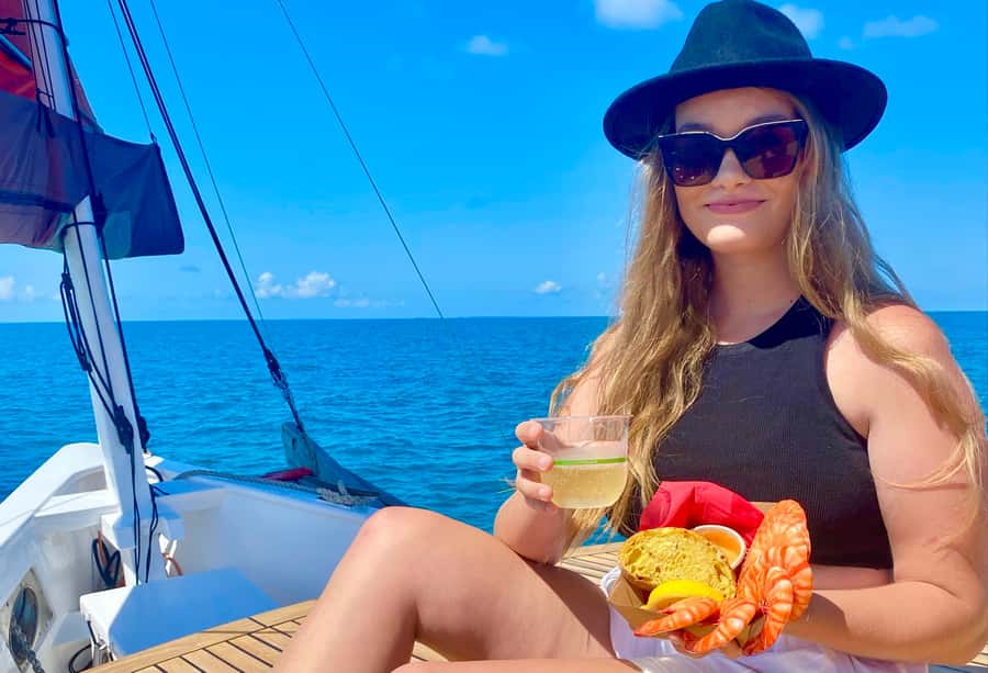 Port Douglas: Shaolin Seafood Lunch Sail, with Fresh Prawns - Key points before you book