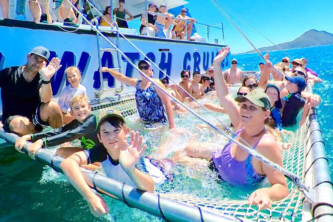 Port Stephens: Dolphin Discovery Cruise - Tomaree Headland, Yacaaba Headland, and Shoal Bay