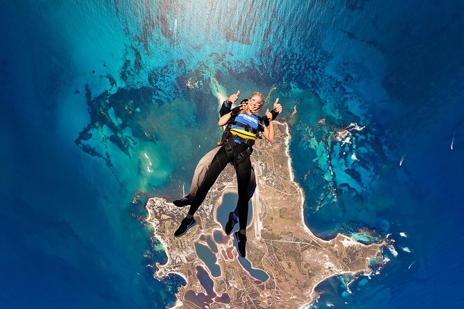Rottnest Island: Tandem Skydive - Getting from the jetty to the airfield