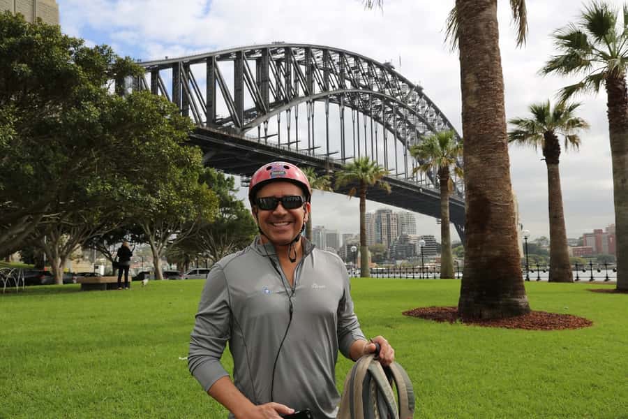 Scenic Sydney Harbour Bridge Bicycle Ride - Key points at a glance