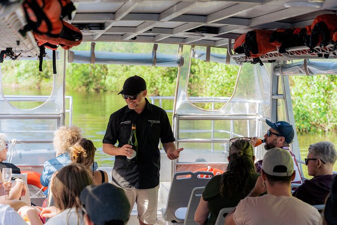 Serenity Cruise to Australia's Everglades - The long, quiet run into the upper Noosa River