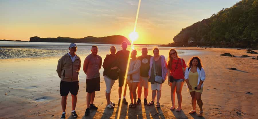 Sunrise with the Kangaroos & Wallabies - Airlie Beach - Key points to know before booking