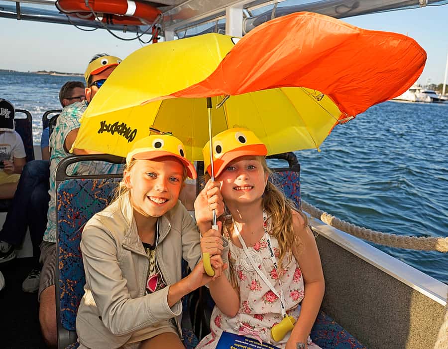 Surfers Paradise: Guided Gold Coast Amphibious Bus Tour - Who should take the amphibious bus