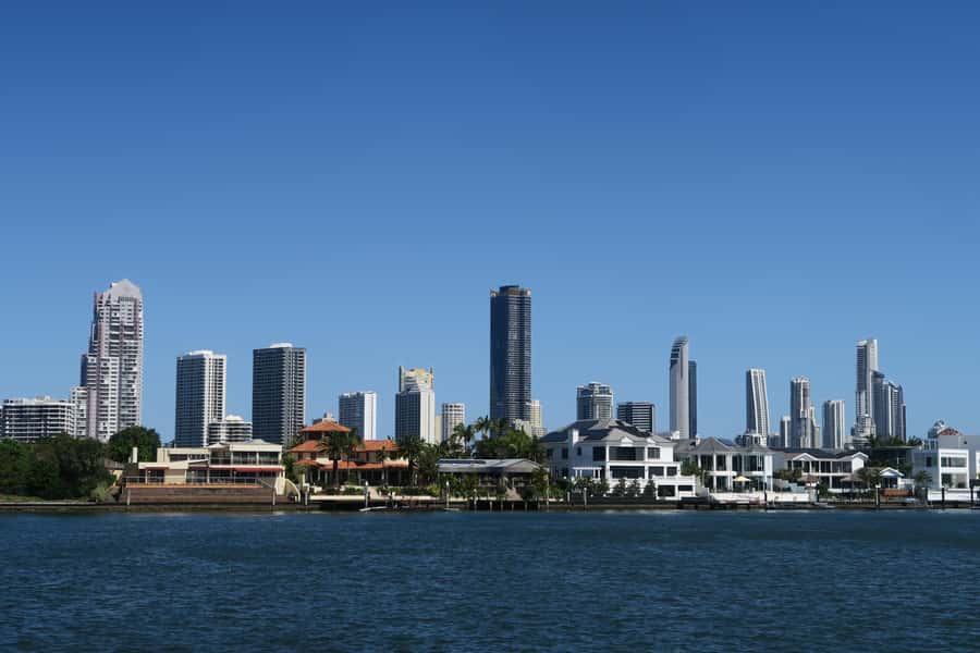 Surfers Paradise: Sightseeing Midday River and Canal Cruise - Commentary from Pete, Charlize, and other crew members