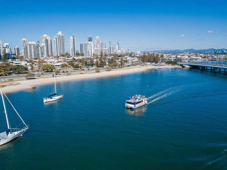 Surfers Paradise: Sightseeing Morning River and Canal Cruise - Finding the jetty at Cavill Avenue
