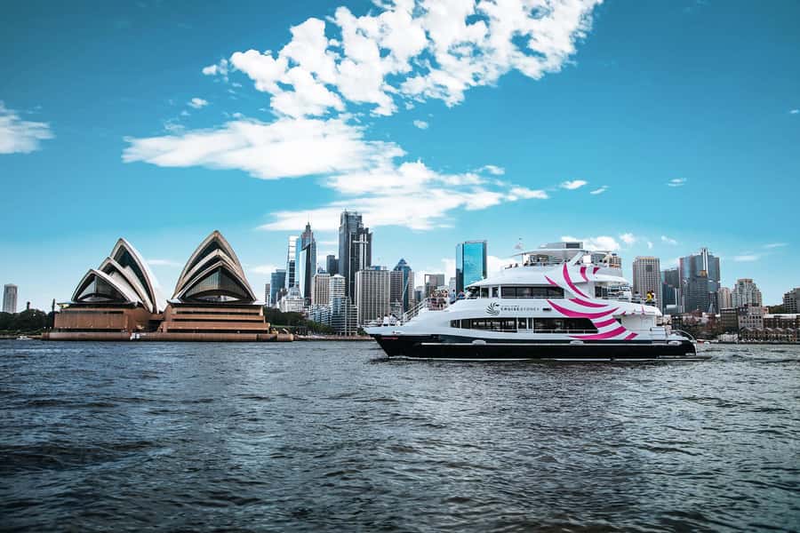 Sydney: 2-Course All Inclusive Lunch Harbour Cruise - The first look at Sydney’s skyline