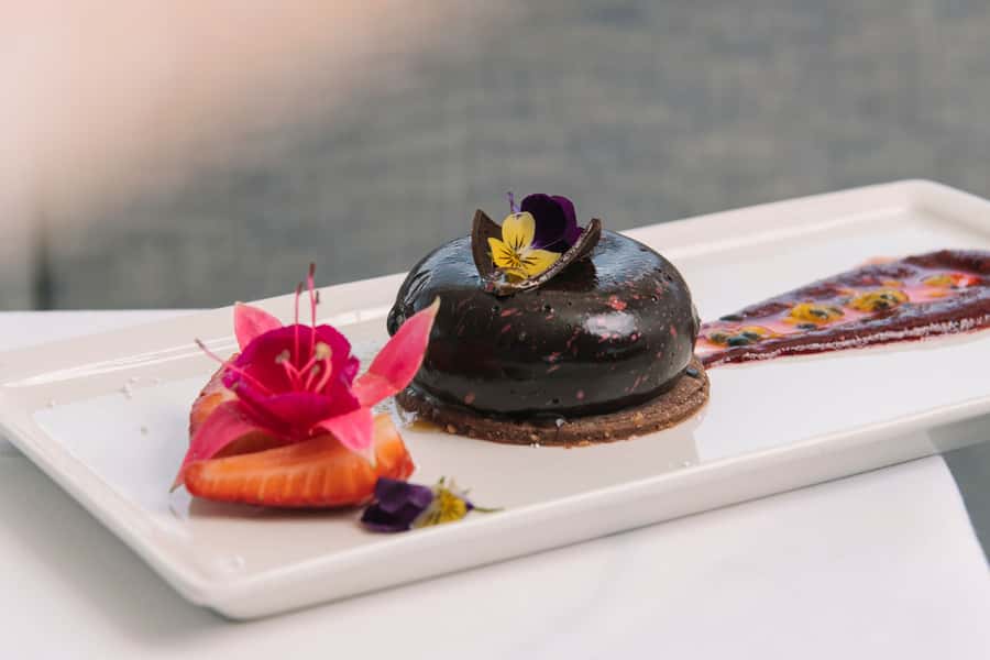 Sydney: 3-Course All Inclusive Dinner Harbour Cruise - A three-course dinner with a New South Wales accent