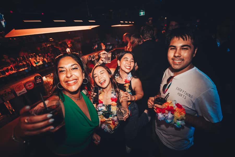 Sydney: Big Night Out Pub Crawl with Local Party Hosts - Key points to know before you book